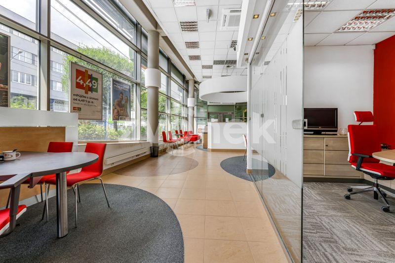 Exkluzivní obchodní prostor / showroom 158 m² na prestižní adrese v centru Zlína