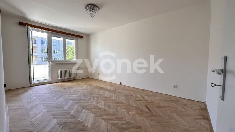 Pronájem bytu 2+1, Milíčova, Zlín - Malenovice s lodžií