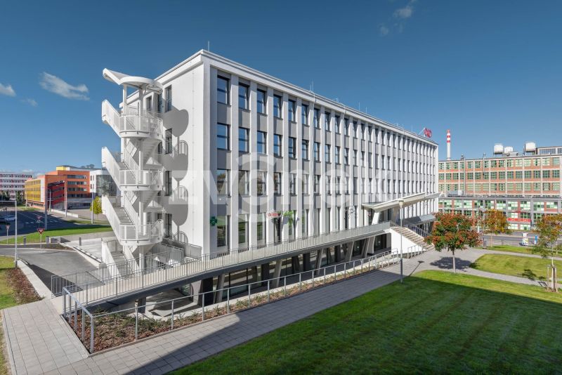 Kanceláře v centru Zlína s parkováním, různé výměry a dispozice