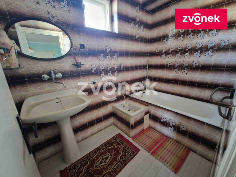 Prodej rodinného domu 360 m², Břestek