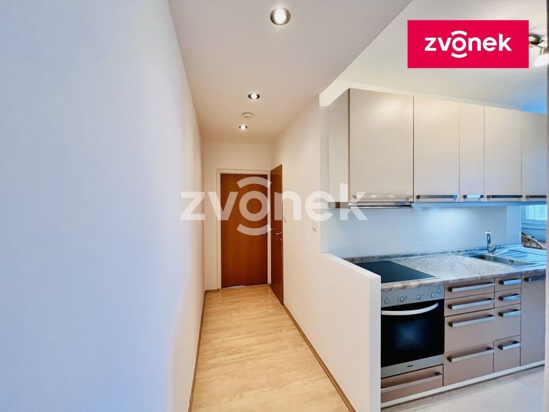 Prodej bytu 3+1 64 m², Zlín - Prštné