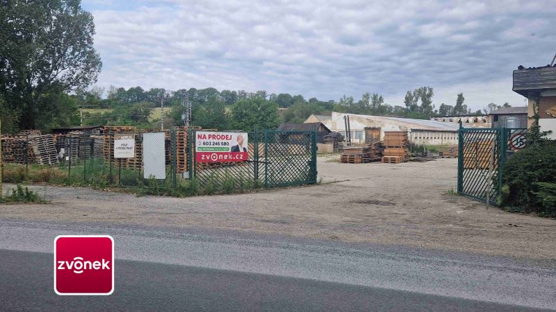 Prodej průmyslového areálu s výrobním objektem, pozemek 2 890 m², Louka
