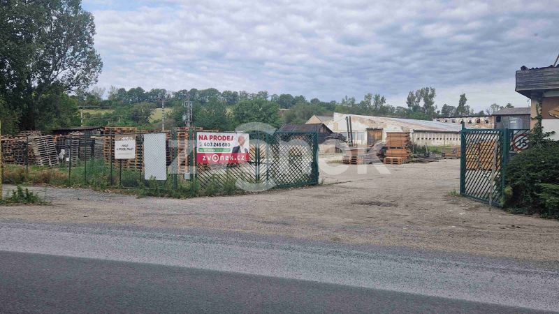 Prodej výrobního objektu s pozemkem 2 890 m², Louka