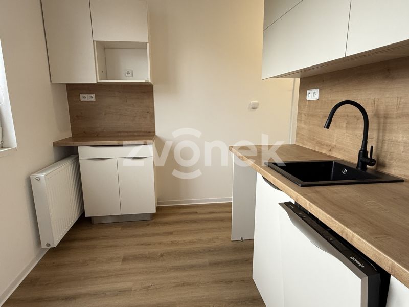 Pronájem bytu 2+1 56 m², Zlín