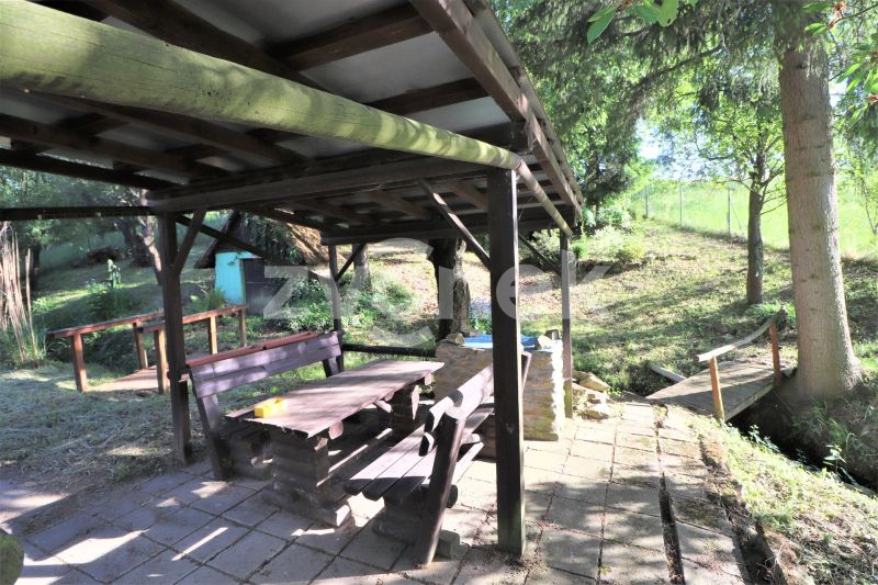Prodej chalupy s velkými pozemky Kochavec, Štítná nad Vláří