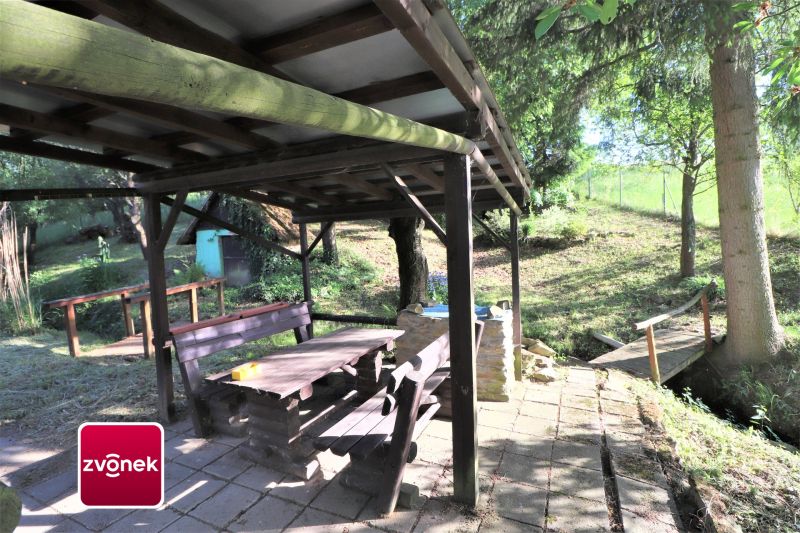 Prodej chalupy s velkými pozemky Kochavec, Štítná nad Vláří