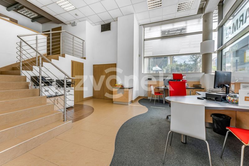 Exkluzivní obchodní prostor / showroom 158 m² na prestižní adrese v centru Zlína