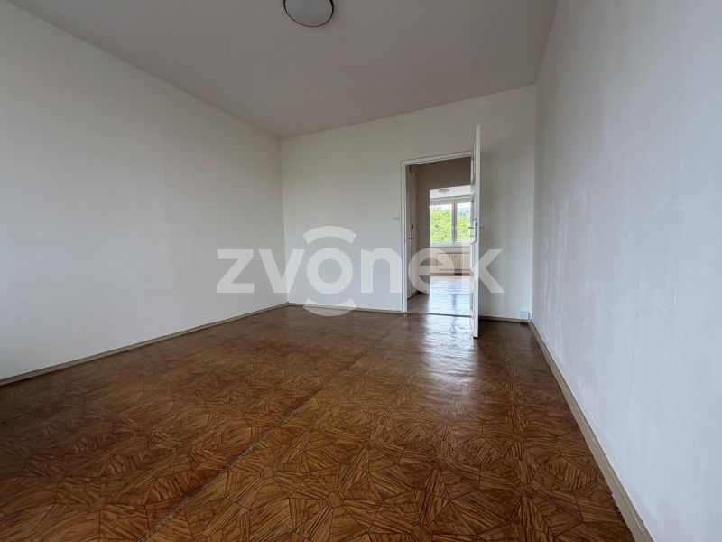 Pronájem prostorného bytu 2+1, 60 m², Zlín – Kúty