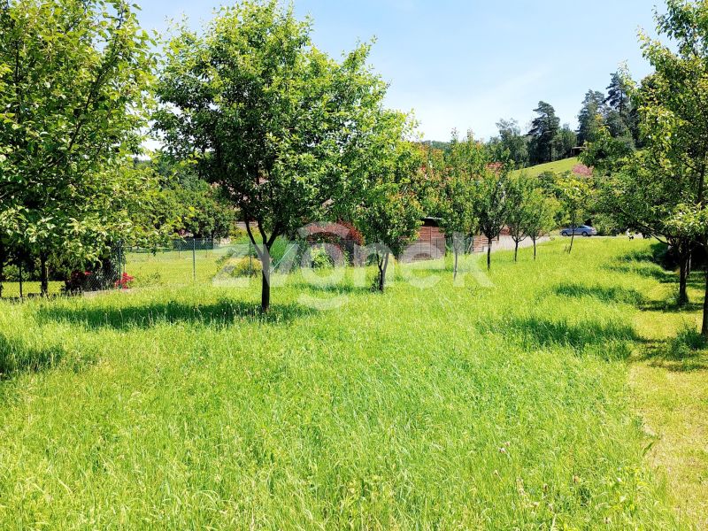 Prodej stavebního pozemku 1 833 m², Kudlovice