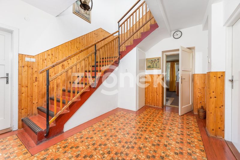 Prodej rodinného domu 180 m², Zlín - Příluky