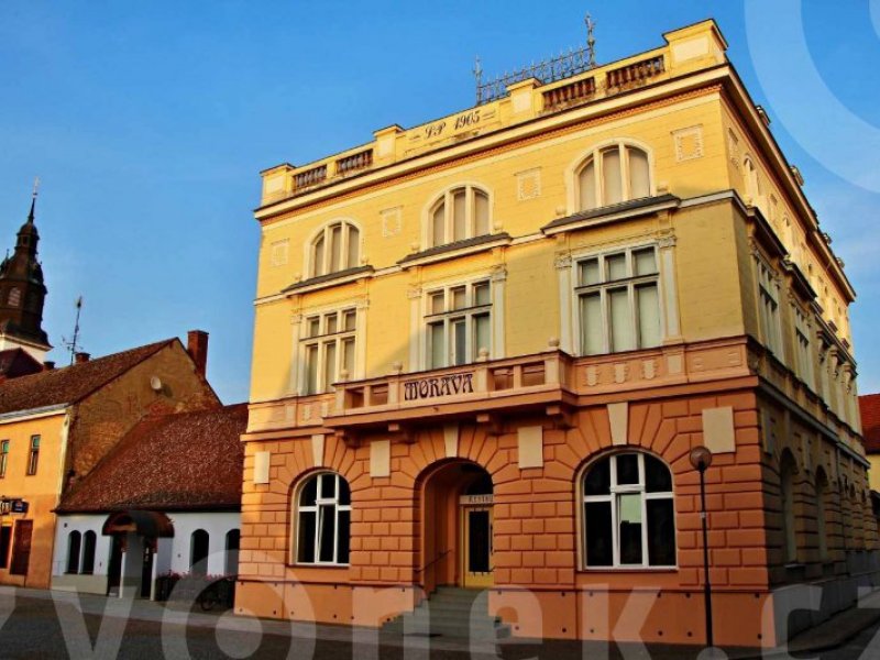 Prodej restaurace, hotelu a vinárny Uherský Ostroh