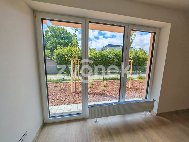 Pronájem bytu 1+kk 34 m², Otrokovice