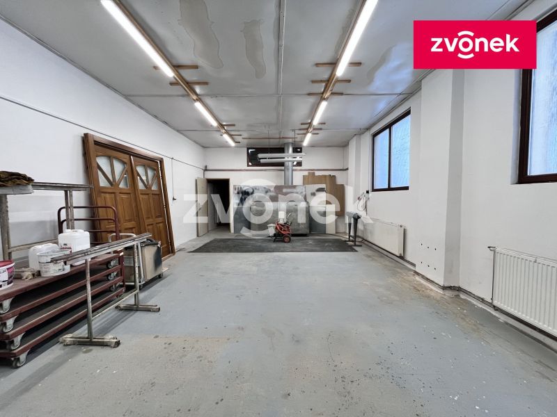 Pronájem skladu 210 m², Sazovice