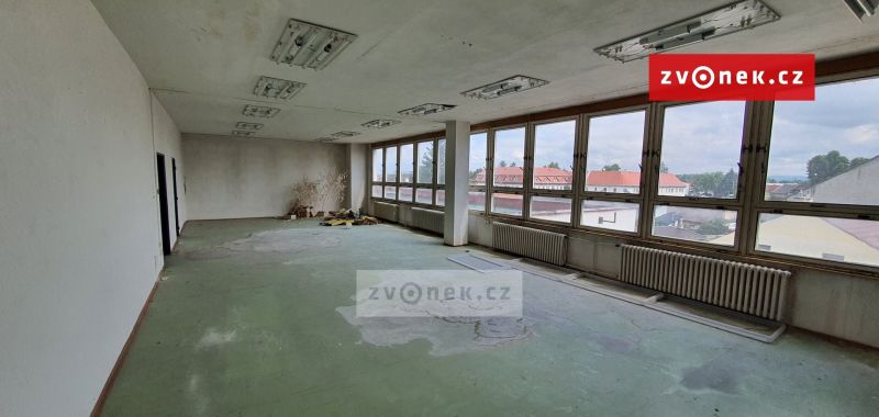 Pronájem obchodního prostoru 275 m², Tovačov I-Město