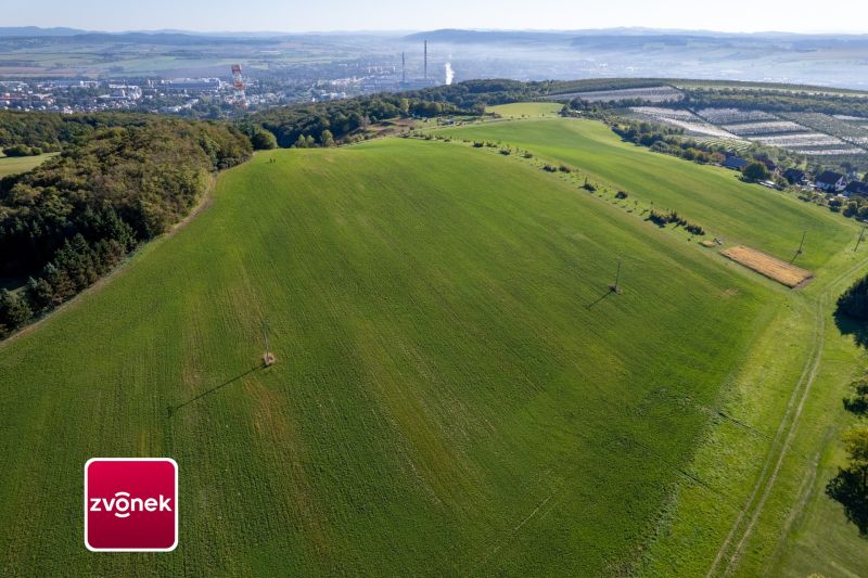 Prodej pozemku 9 303 m², Žlutava