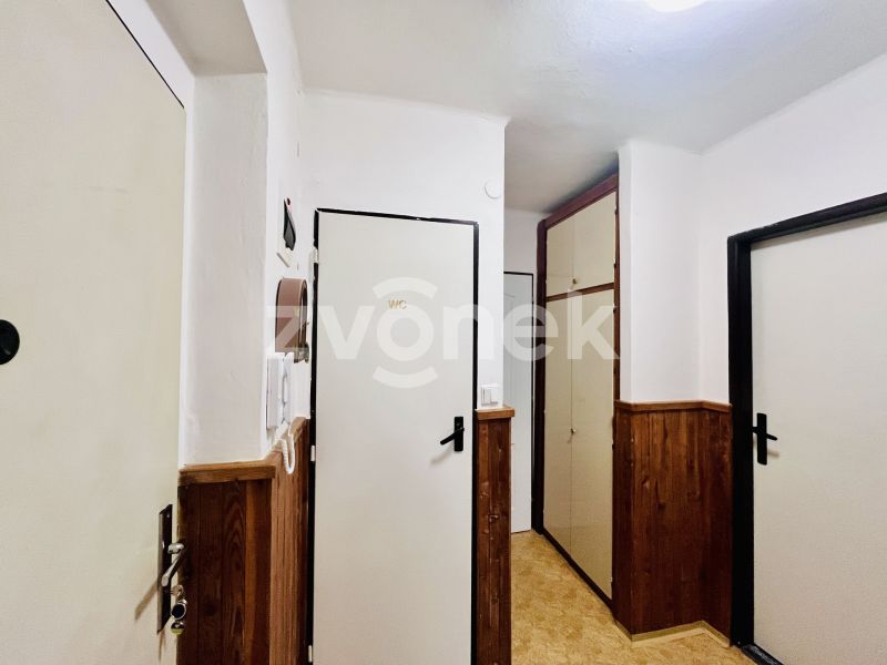 Pronájem bytu 2+1 s balkonem, ul. Bezručova, Otrokovice