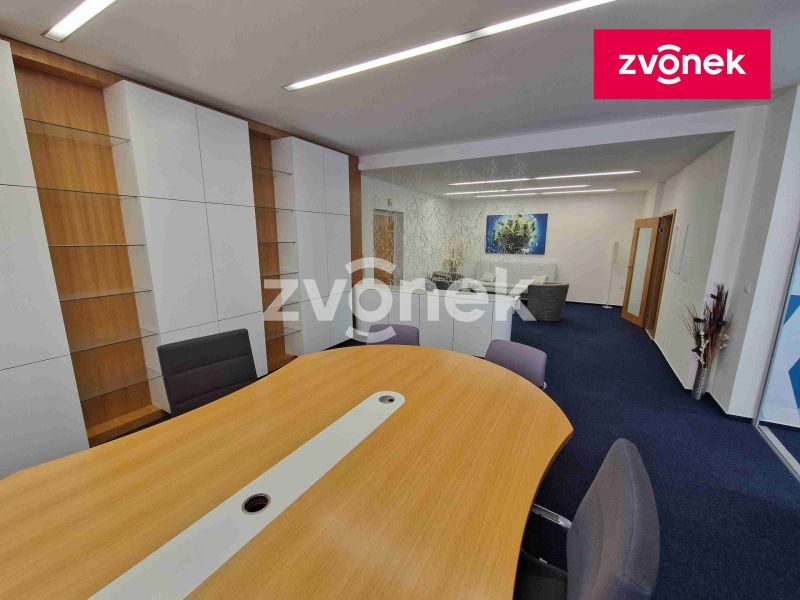 Pronájem kanceláře 100 m², Otrokovice