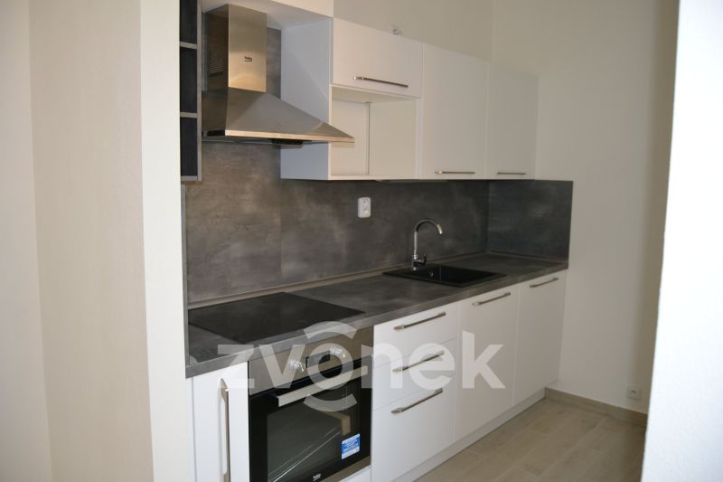 Pronájem bytu 2+kk 55 m², Vsetín - Rokytnice