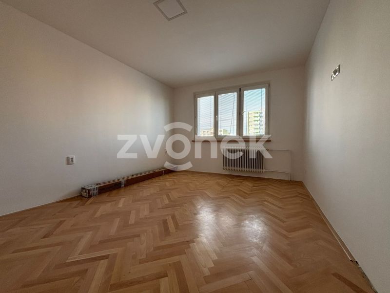 Pronájem bytu 2+1 56 m², Zlín - Malenovice