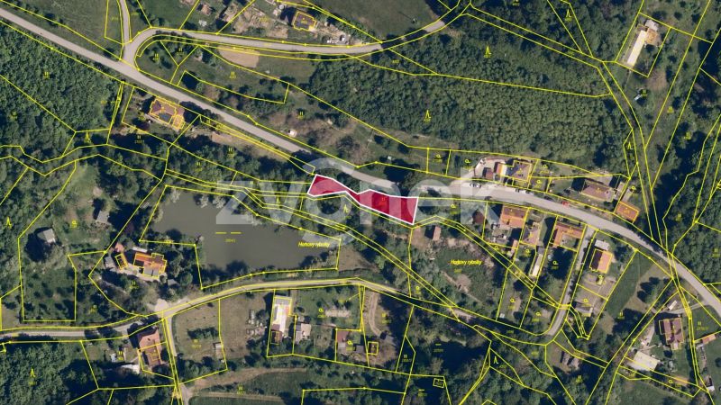 Prodej  pozemku 1 620 m², Halenkovice