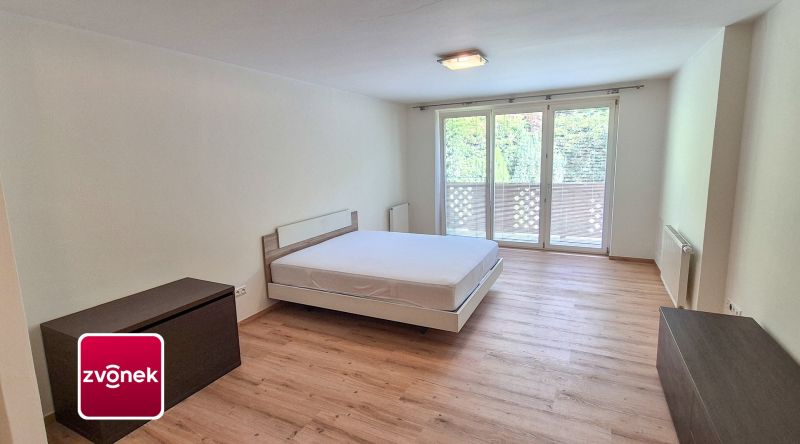 Nadstandardní rodinný dům Zlín - Na Výsluní, garáž