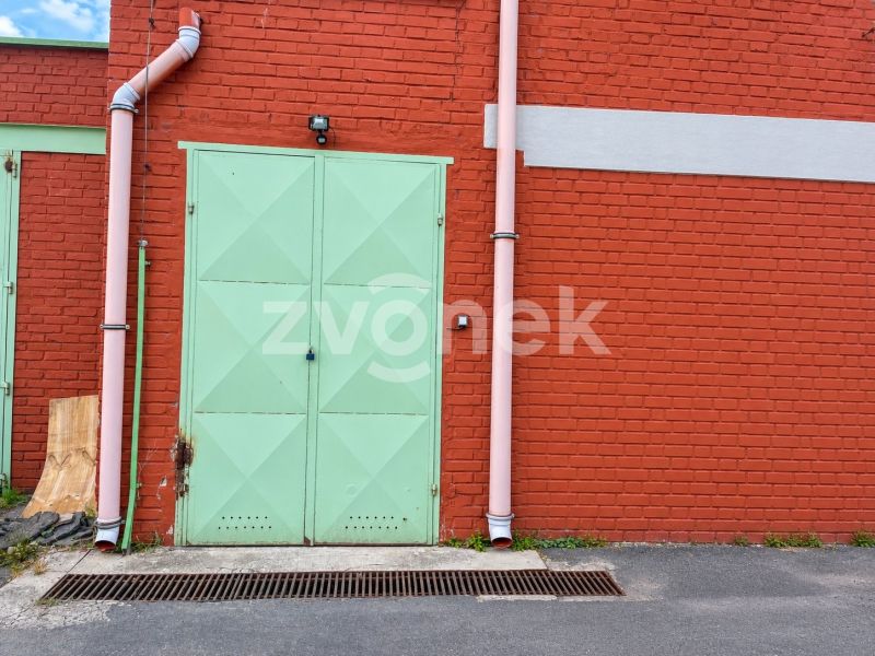 Pronájem výrobních a skladovacích prostor 160 m² – Baťův areál, 77. budova, Zlín