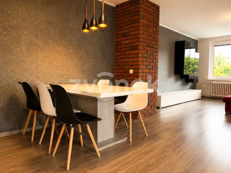Vzdušný byt 4+1, 74 m², se dvěma balkony, Zlín – Družstevní
