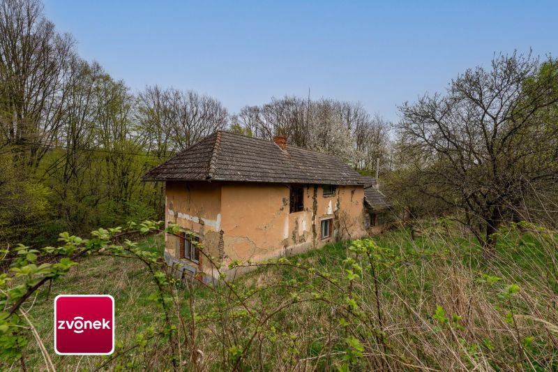 Výjimečný pozemek s domem na samotě u lesa, Březnice u Zlína