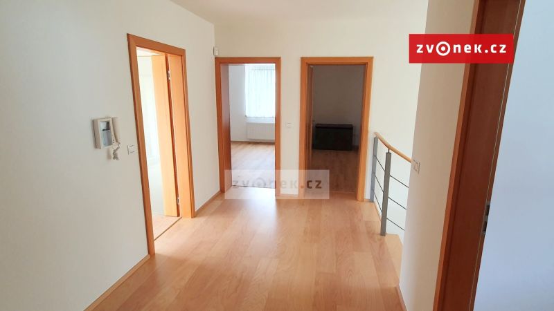 Pronájem rodinného domu 270 m², Zlín