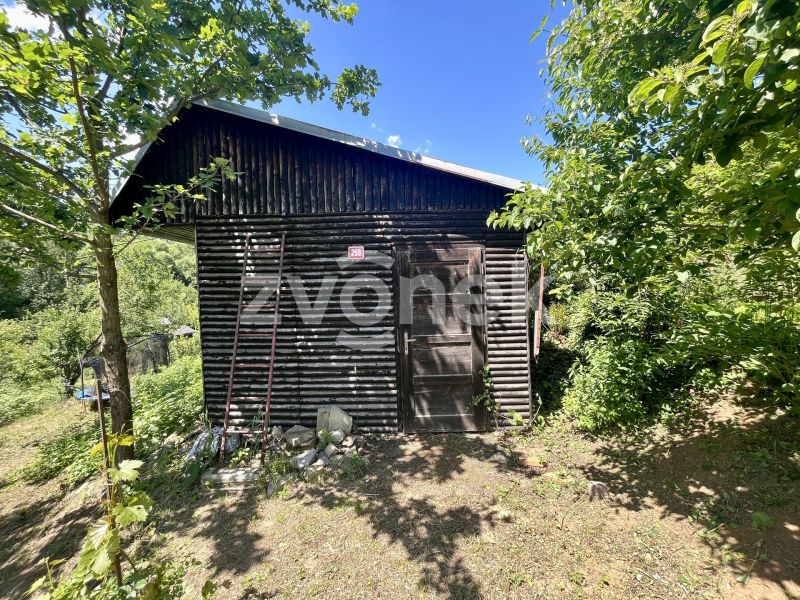 Prodej zahrady 351 m² s dřevěnou chatkou, Napajedla