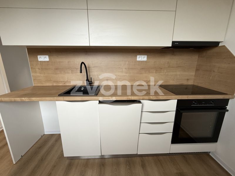 Pronájem bytu 2+1 56 m², Zlín