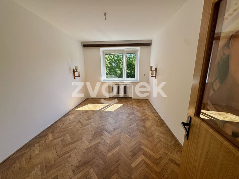 Prodej zděného  bytu 3+1 s balkonem, Zlín - Obeciny, ihned volný.