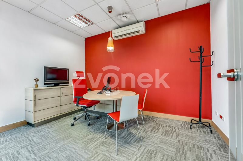 Exkluzivní obchodní prostor / showroom 158 m² na prestižní adrese v centru Zlína