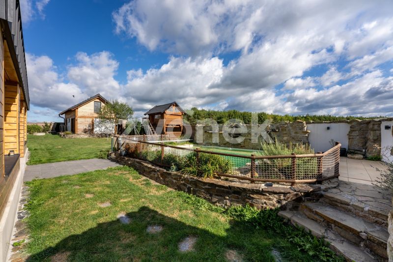 Prodej rodinného domu 4+kk, 191 m², Zádveřice-Raková