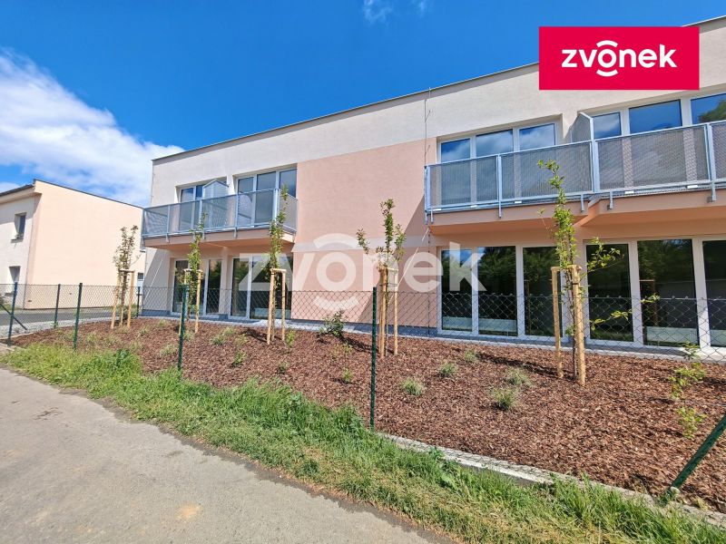 Pronájem bytu 1+kk 34 m², Otrokovice