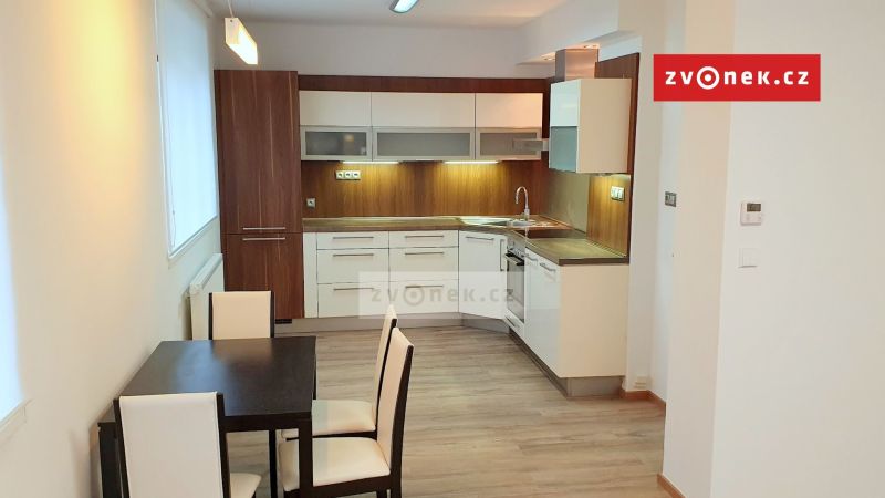Pronájem bytu 2+1 75 m², Zlín - Kostelec