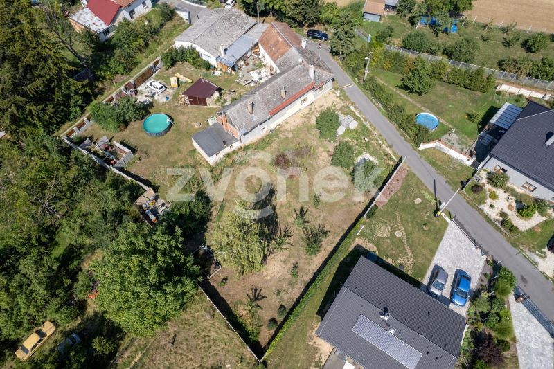 Prodej stavebního pozemku 800 m², Kroměříž - Těšnovice