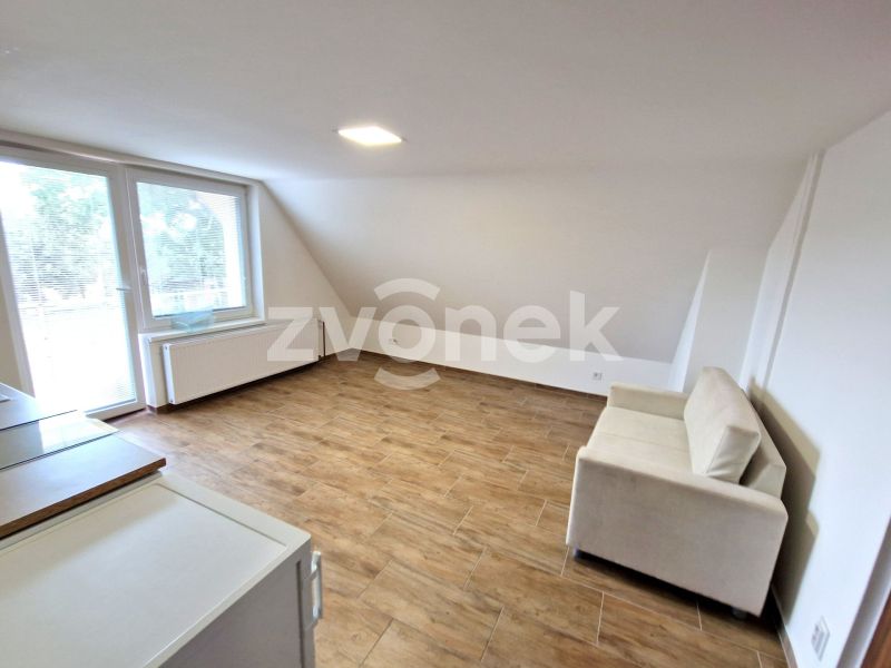2+kk Zlín - Kostelec, nevybavený, ihned