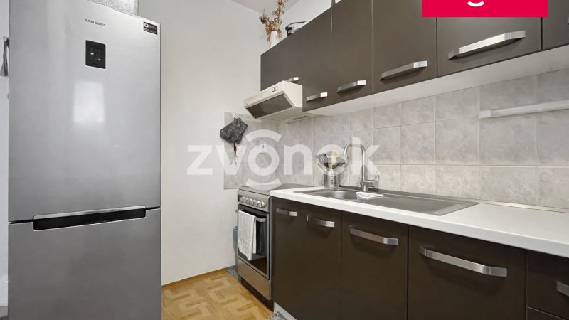 Bydlení v atraktivní lokalitě: Pronájem moderního bytu 3+kk s lodžií, ulice Podlesí I – Jižní Svahy !