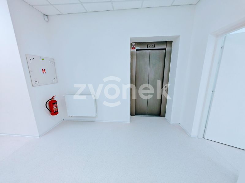 Pronájem obchodních / kancelářských prostor 108 m², ulice Rašínova, Zlín