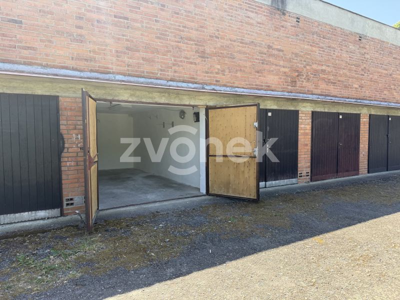 Pronájem garáže 22 m², Zlín