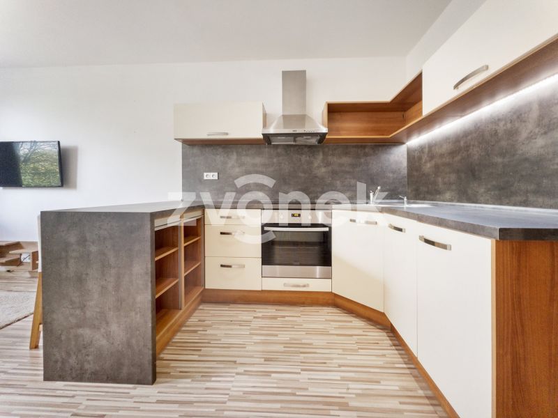 Pronájem bytu 2+kk 34 m², Zlín
