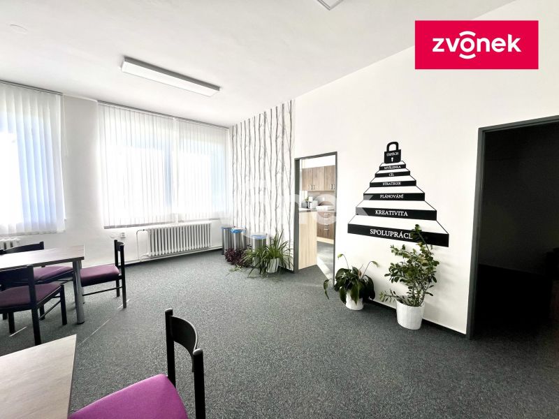 Pronájem výrobního prostoru 2 800 m², Holešov