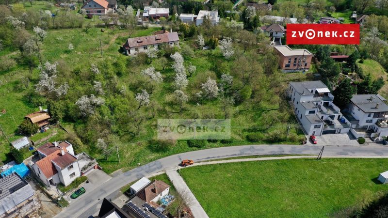 Prodej stavebního pozemku 1 743 m², Zlín - Mladcová