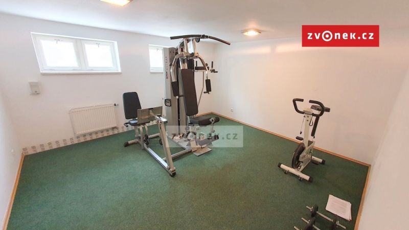 Pronájem rodinného domu 270 m², Zlín