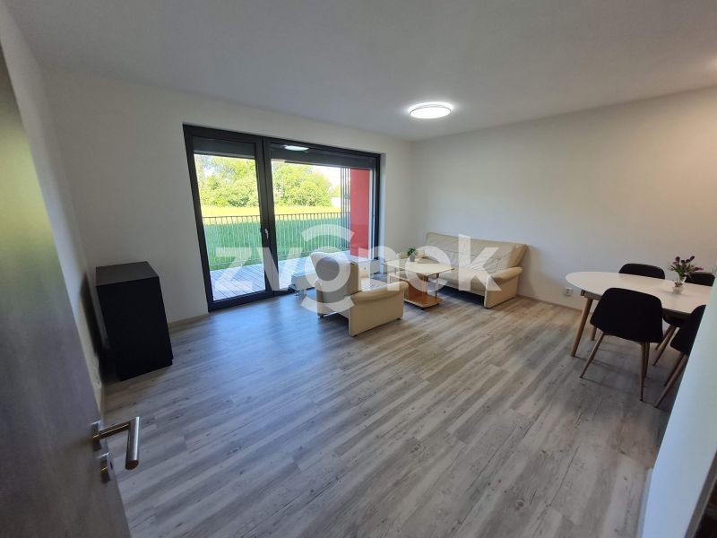 Pronájem bytu 2+kk 57 m², Zlín - Příluky