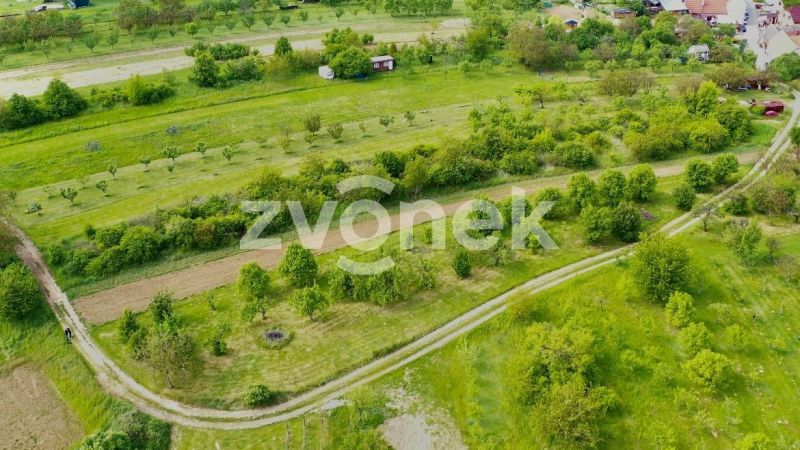 Prodej pozemku - 2 143 m², Zlechov