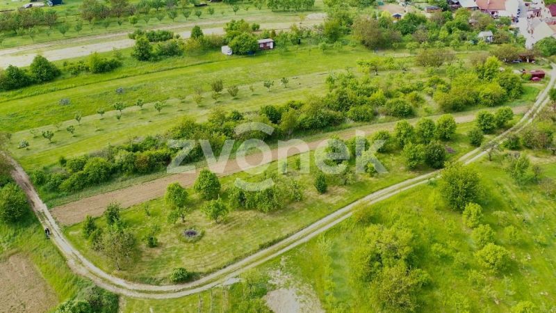 Prodej pozemku - 2 143 m², Zlechov
