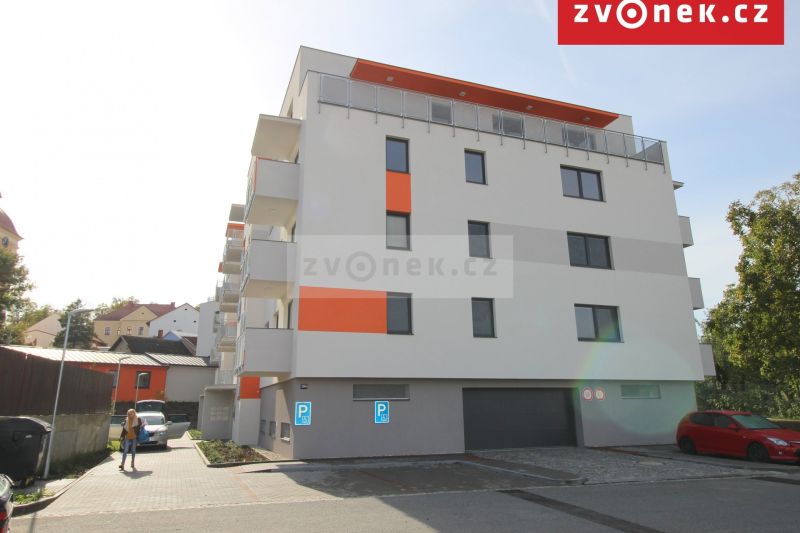 Pronájem garáže 18 m², Zlín - Malenovice