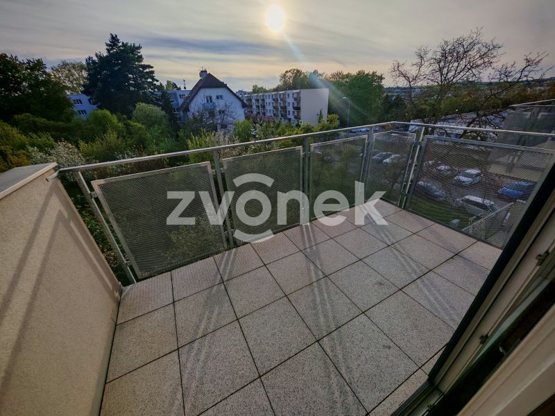 Pronájem bytu 1+kk 37 m², Zlín - Malenovice